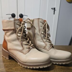 PIKOLINOS Cream and Tan Lace Up Boots